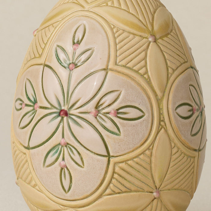 Close-up details of the ceramic handcrafted egg.