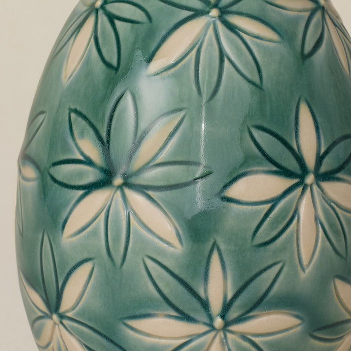 Close-up details of the ceramic handcrafted egg.