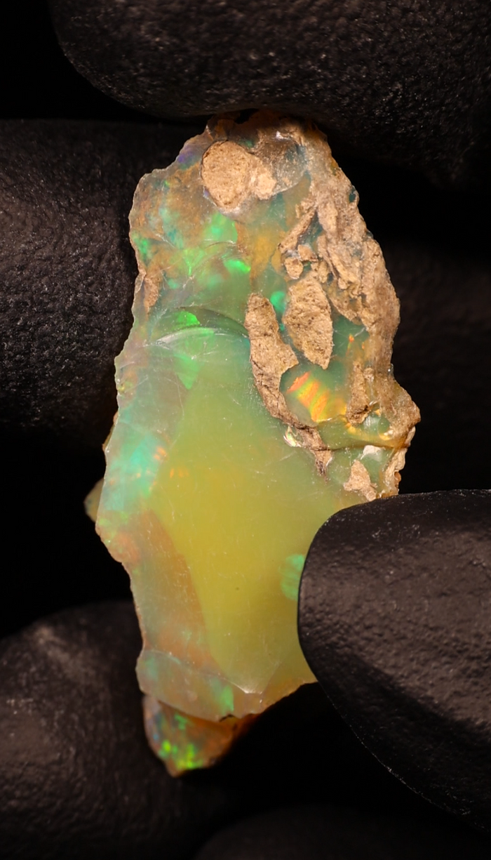 2.95g Rough Ethiopian Jewelry Grade Welo Opal