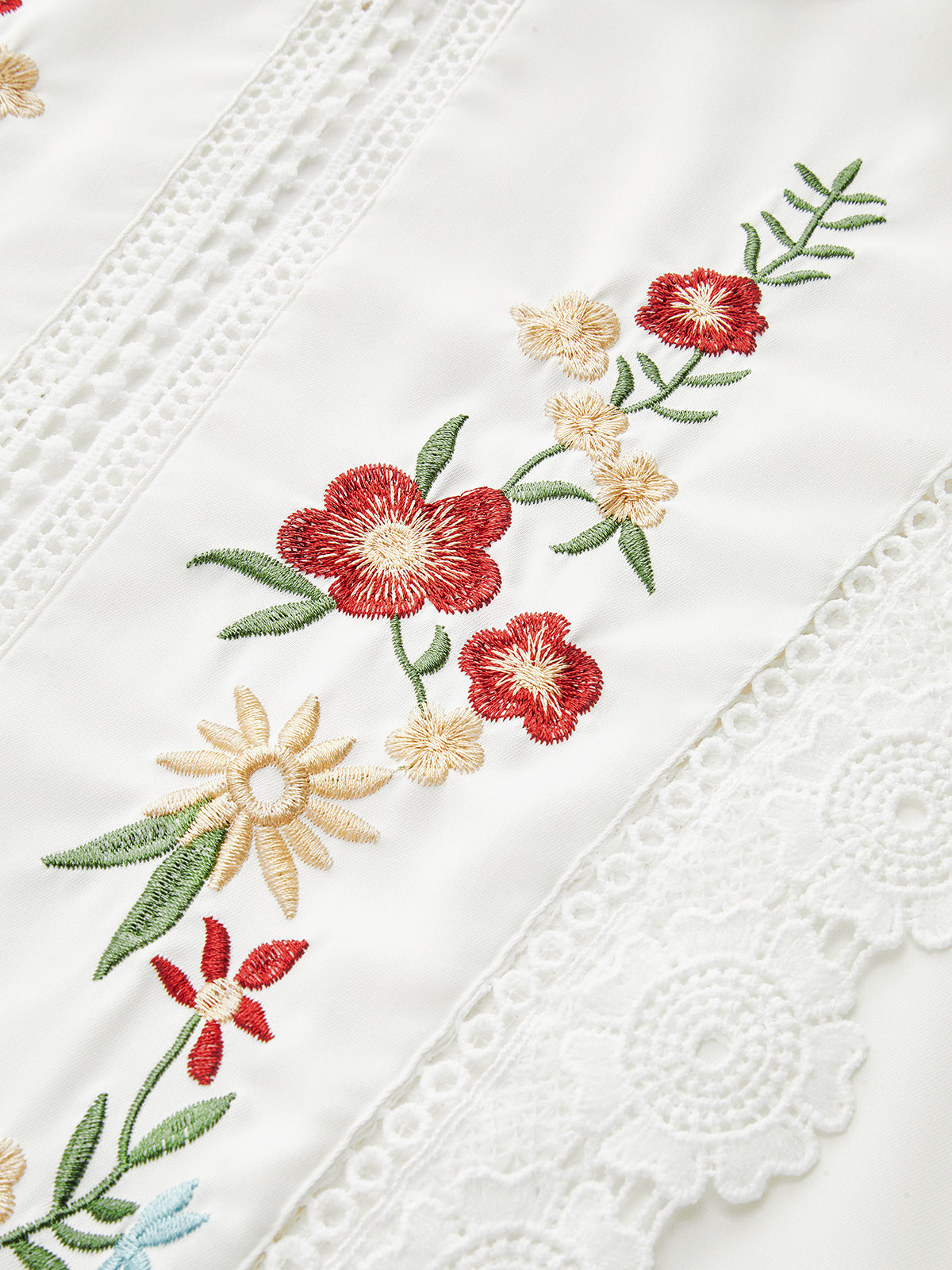 Floral Embroidery Lace Trim Sleeveless Blouse