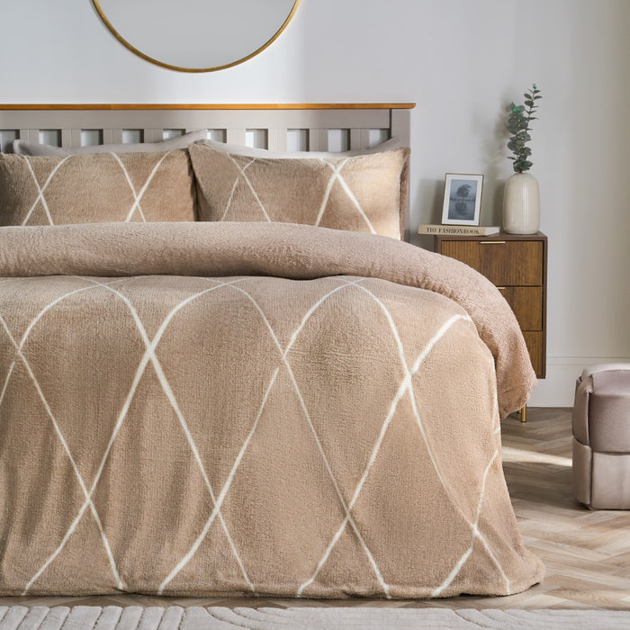 Diamond Check Teddy Fleece Duvet Cover Set - Natural 🇬🇧