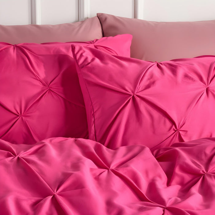Diamond Pintuck Pinch Pleat Duvet Set - Hot Pink 🇬🇧