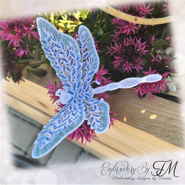 Dragonfly blue 3D / two sizes / 5x7 hoop and 4x4 hoop