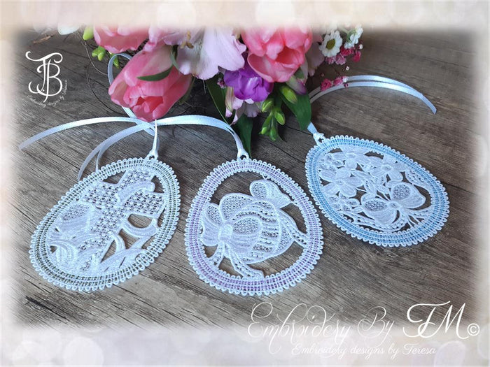 Easter eggs/4x4 hoop/ three eggs