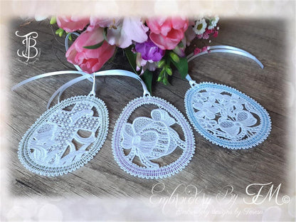 Easter eggs/4x4 hoop/ three eggs