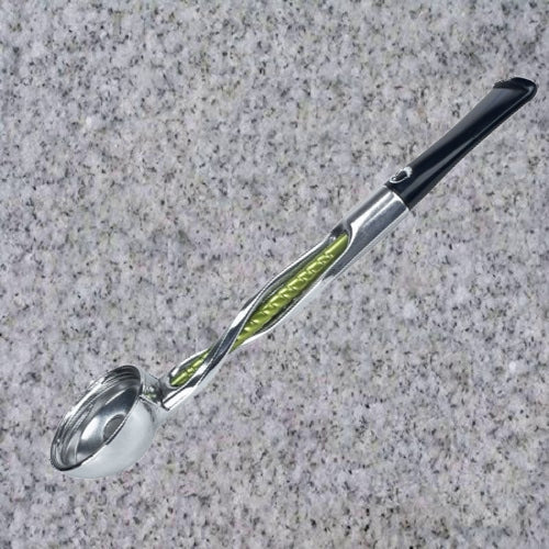 Falcon Pipes: Stems:  YELLOW TWISTED STEM