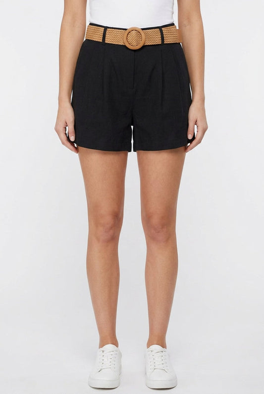 Linen Pleated Shorts w/ Woven Ratten Strech Belt