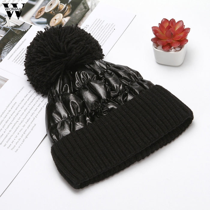 Lola™ Pompom Beanie