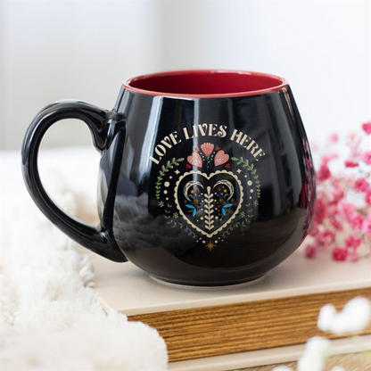 Love Lives Here Folk Heart Rounded Mug 🇬🇧