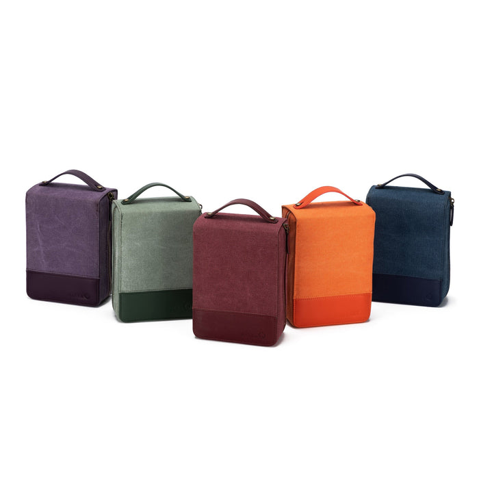 Maker's Circular Needlecase by Della Q