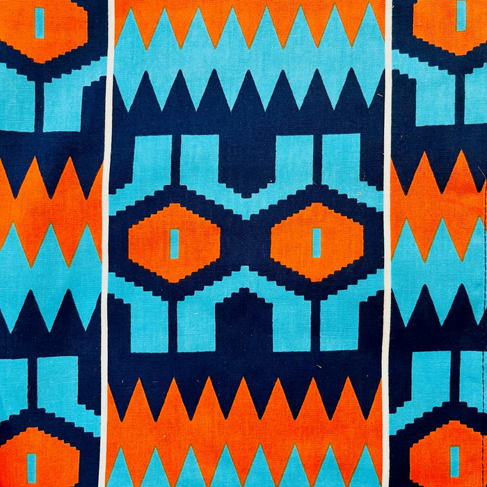 Mucho Aquagato, Mr Robotto - Tablecloth