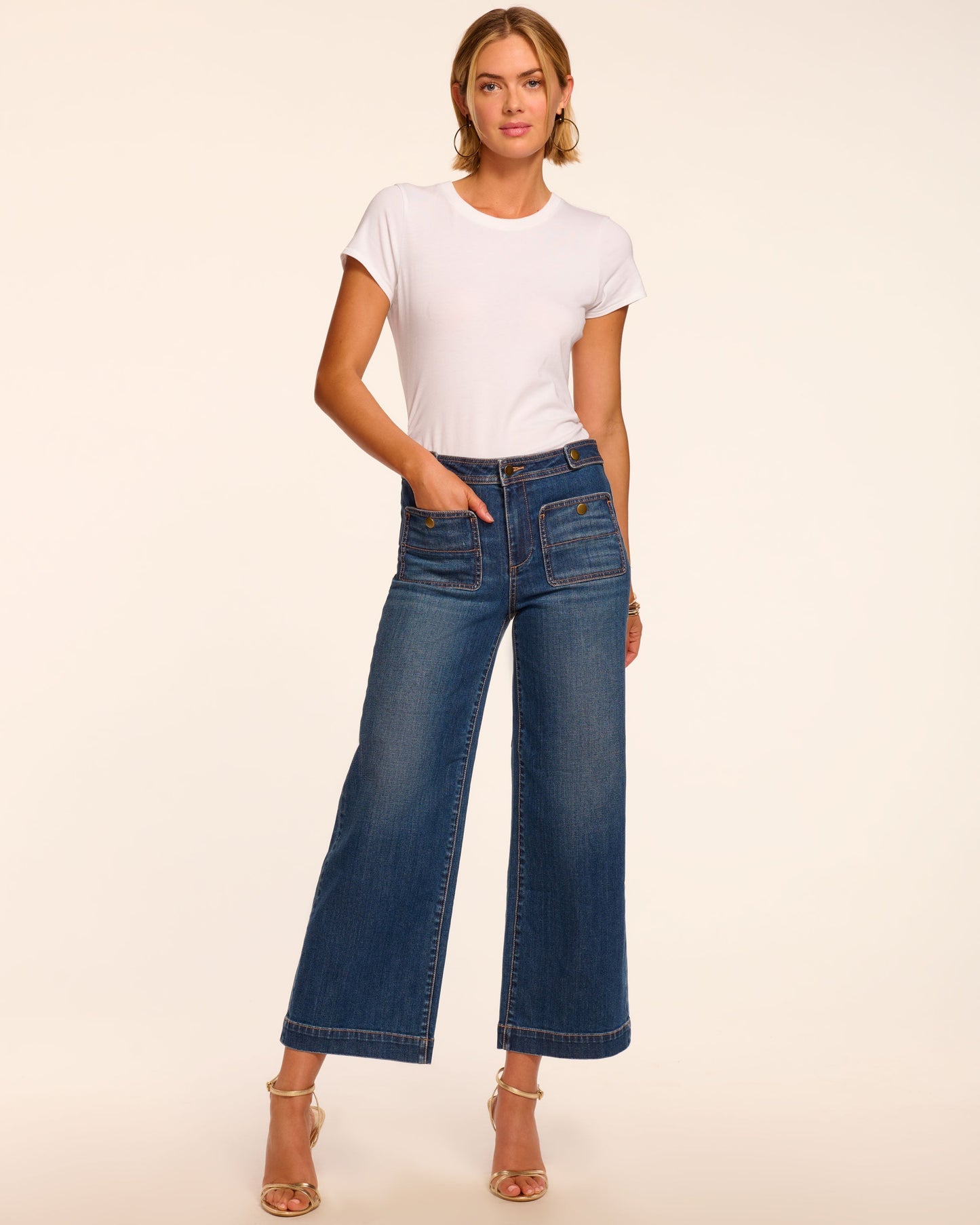 Gemma Mid-Rise Cropped Jean