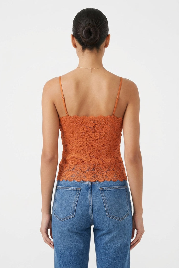 Serna01 Dahlia Lace Scallop Cami
