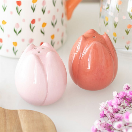 Tulip Shaped Salt and Pepper Shakers 🇬🇧